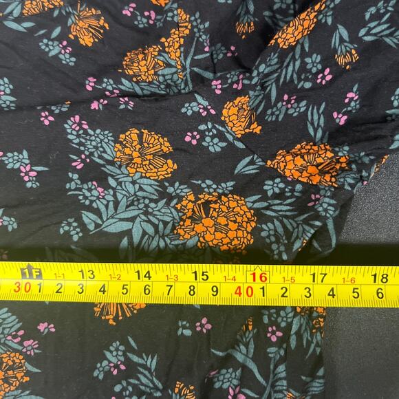 Modcloth Size Large Viscose Turtle Neck Long Sleeve Floral - Picture 7 of 7